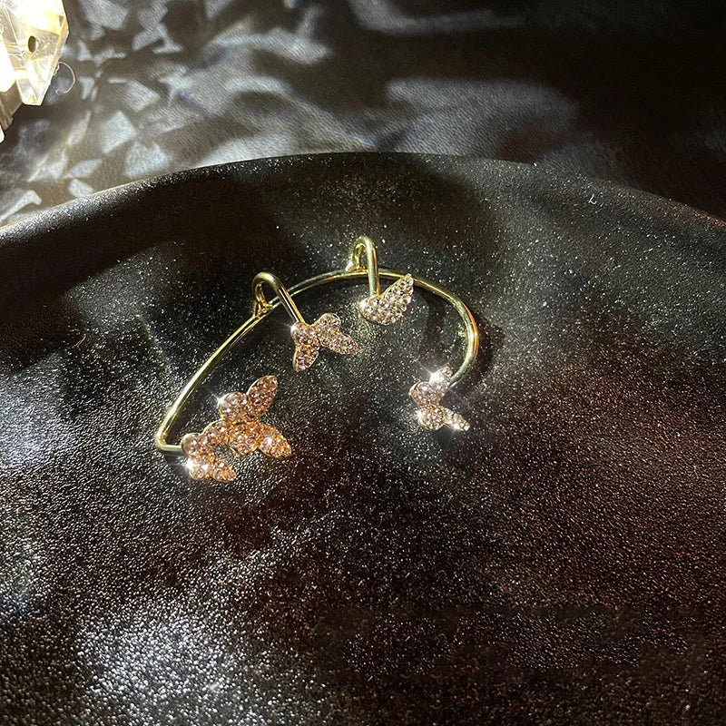 Пеперутки за уво